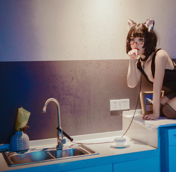 yuuhui玉汇 猫猫头黑裙子 [10P-110MB]