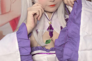 佳佳好难啊_佳佳酱ovo)cos写真合集43套