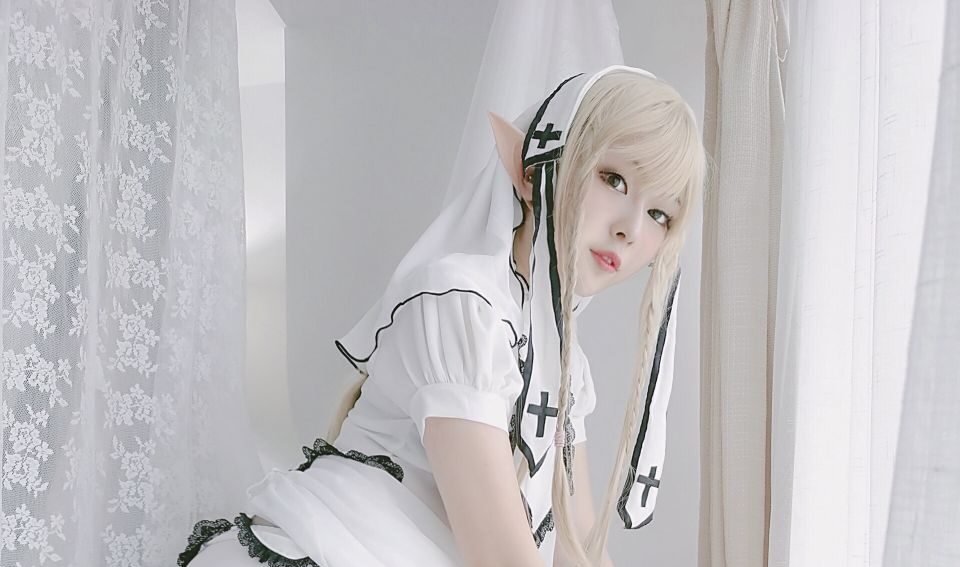 小容仔咕咕咕w 的个人介绍和写真合集[持续更新