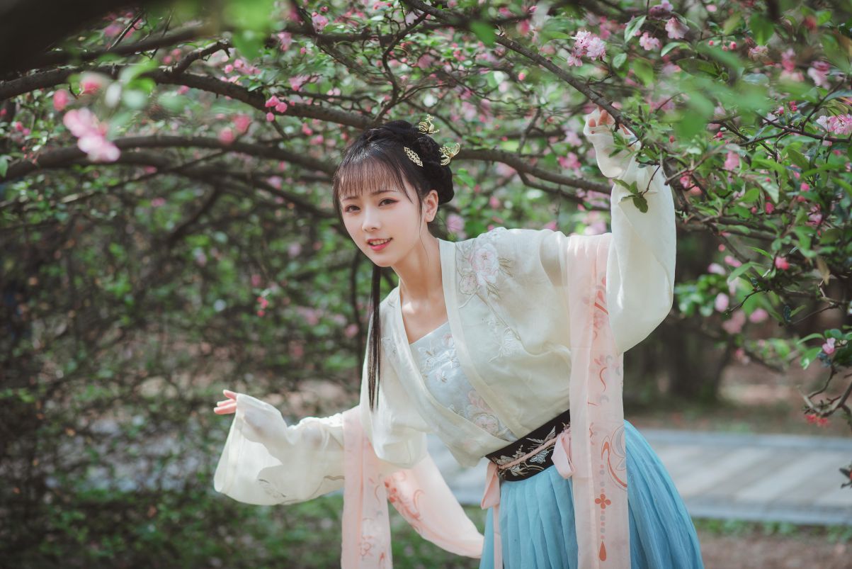 拿相机的执义-微博coser全部作品[写真合集]