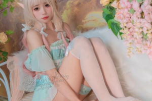 咬一口兔娘 cos摄影作品写真合集