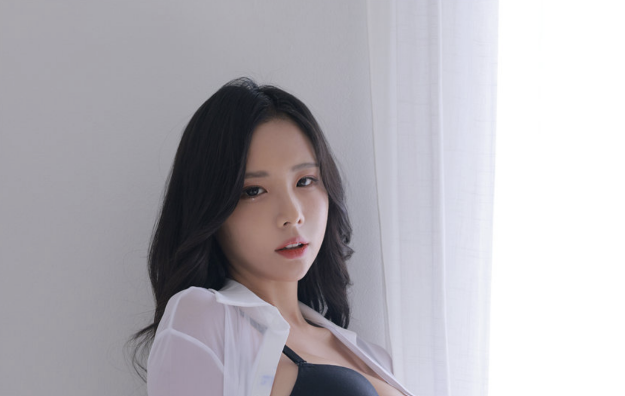 屏幕截图-2023-03-15-103619 韩国妹子@Habin cos摄影作品4套