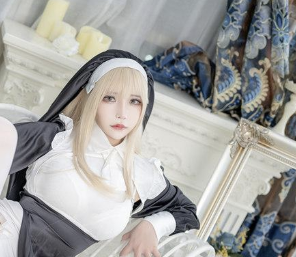 COSER抱走莫子a再度惊艳亮相!这次穿越至哪个二次元世界?