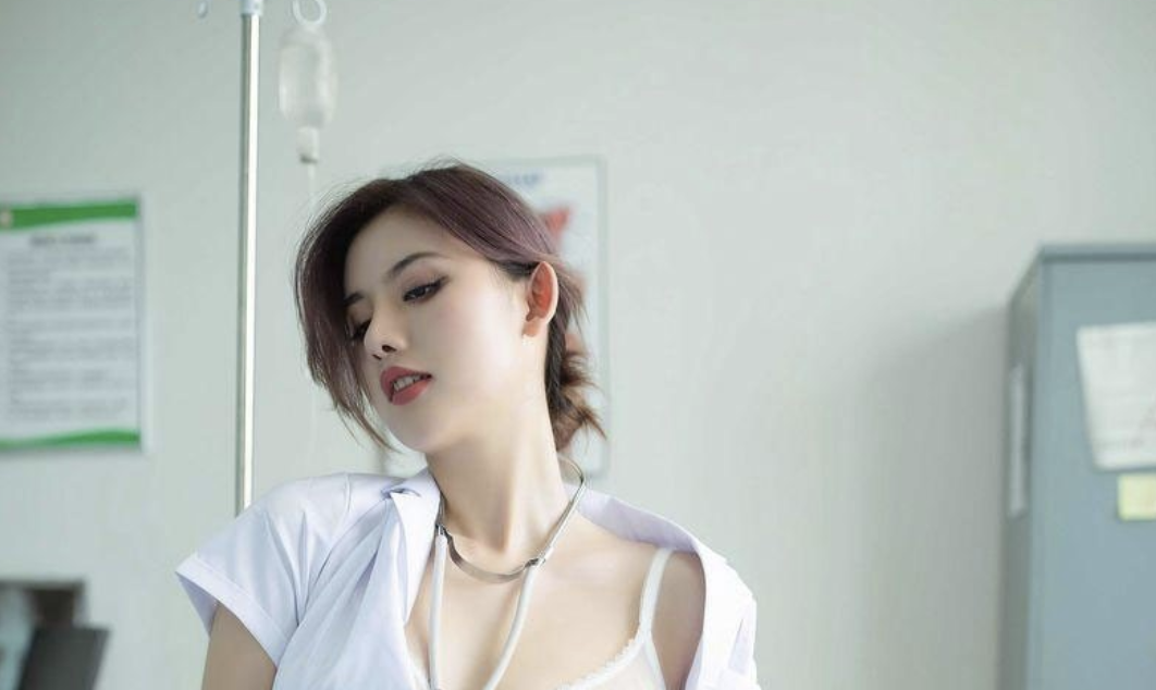 就是阿朱啊个人资料和cos写真作品