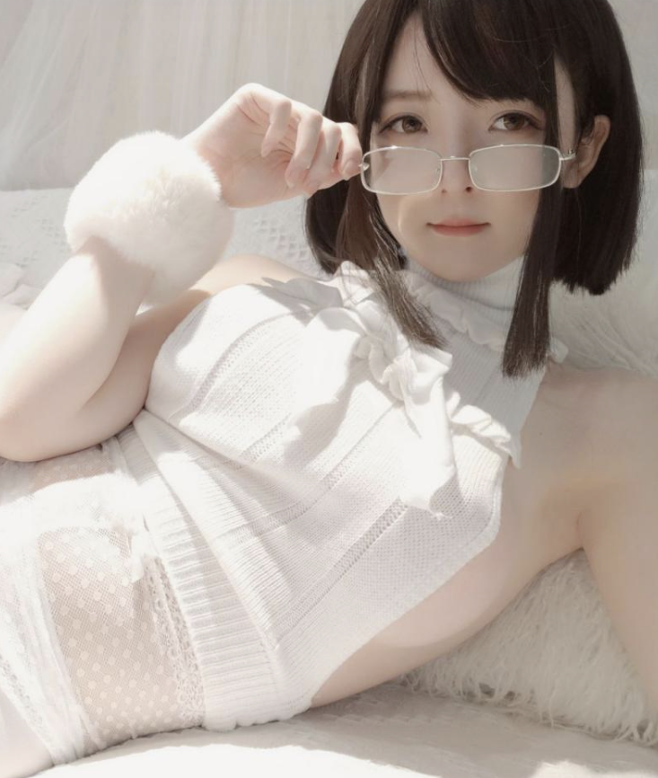 一小央泽魅力绽放：超萌美女的 cosplay 盛宴，惊艳众人