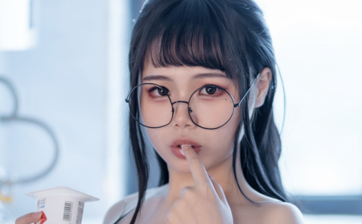 人气coser七月喵子_七月猫猫子作品及介绍 可爱和性感,你想要的我都有。