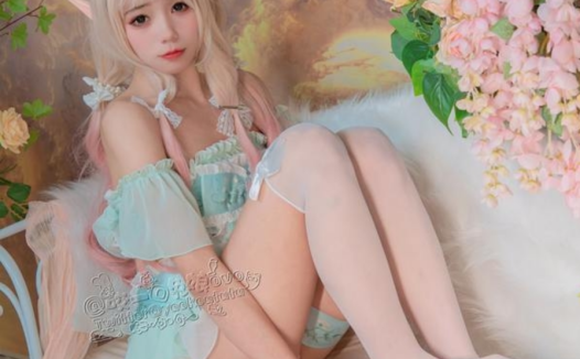 咬一口兔娘 cos摄影作品写真合集