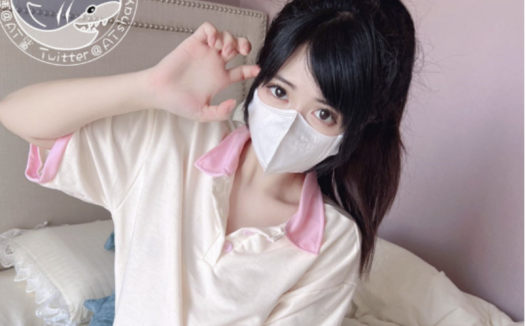 小喵视角下的 AT 鲨:穿搭界的宝藏女孩,魅力非凡令人难以抵挡。