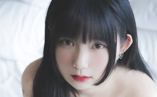 韩国魅力妹子 Hizzy 惊艳作品集:COS 界璀璨新星,如流星般夺目闪耀